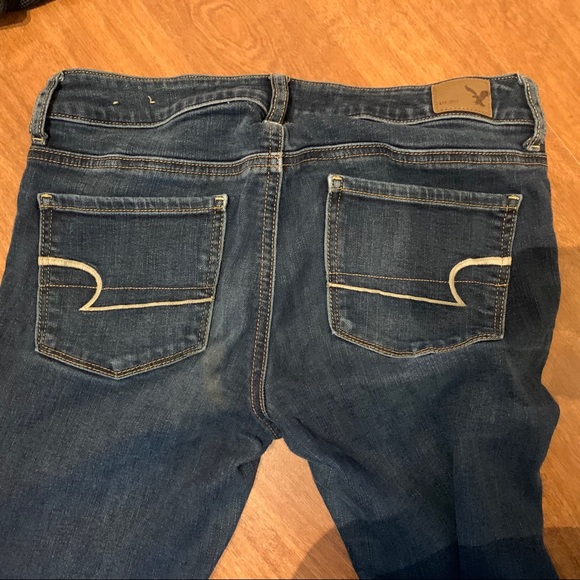 Skinny size 4 American Eagle Jean - Picture 3 of 3
